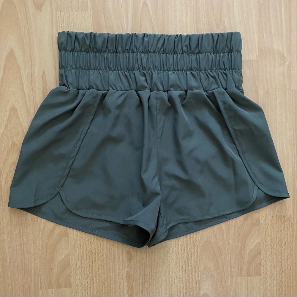 New In Get Up + Go Shorts - Picture 2 of 16
